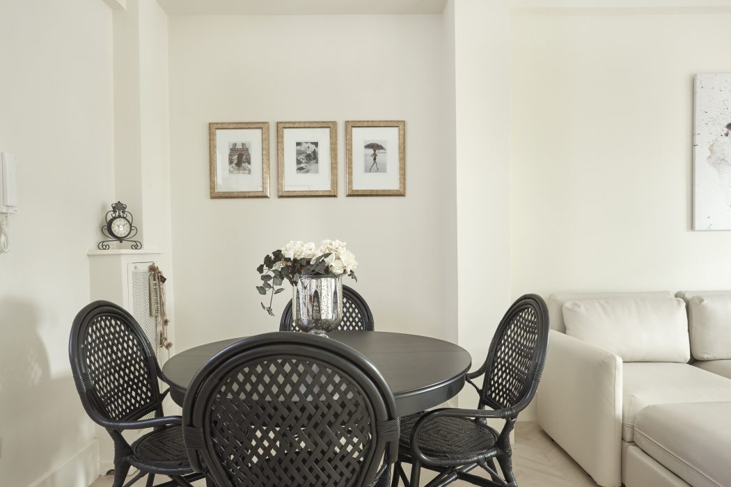 									Dinning Table									