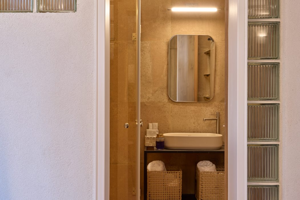 									PLW_mousourou_19_6952									