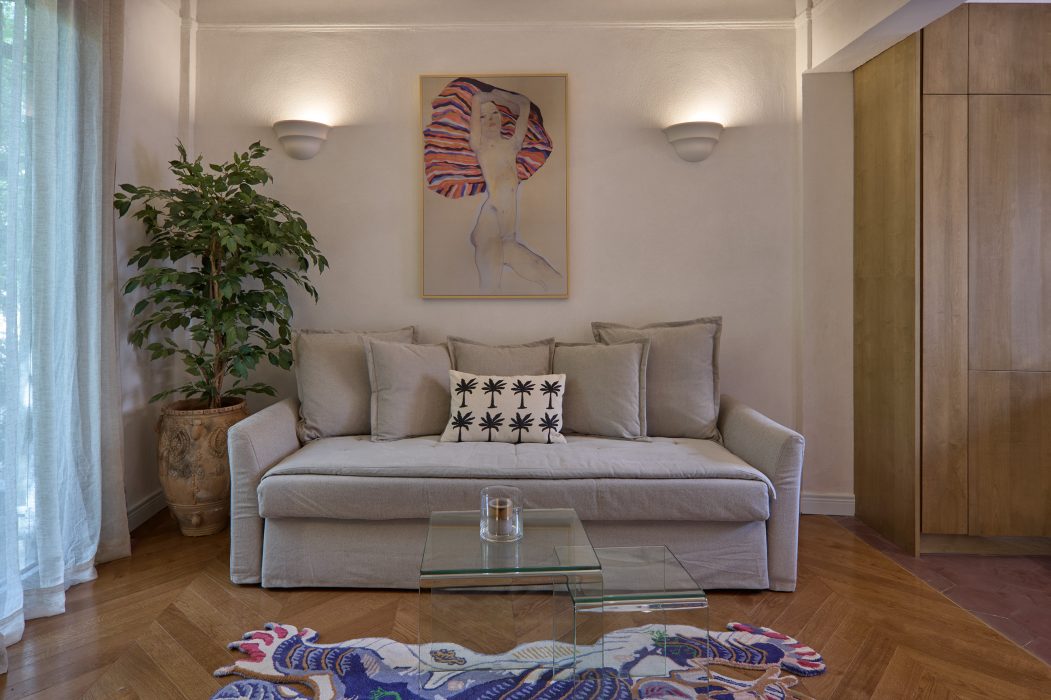 									PLW_mousourou_19_7021									