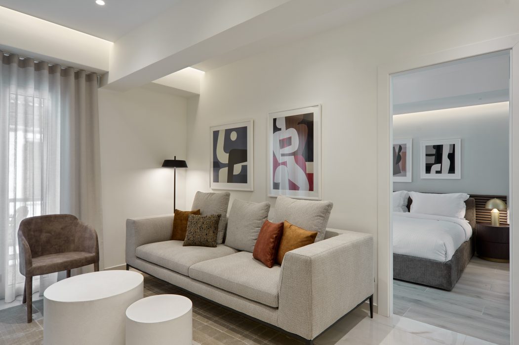 									Plw_Valaoritou_1_10236									