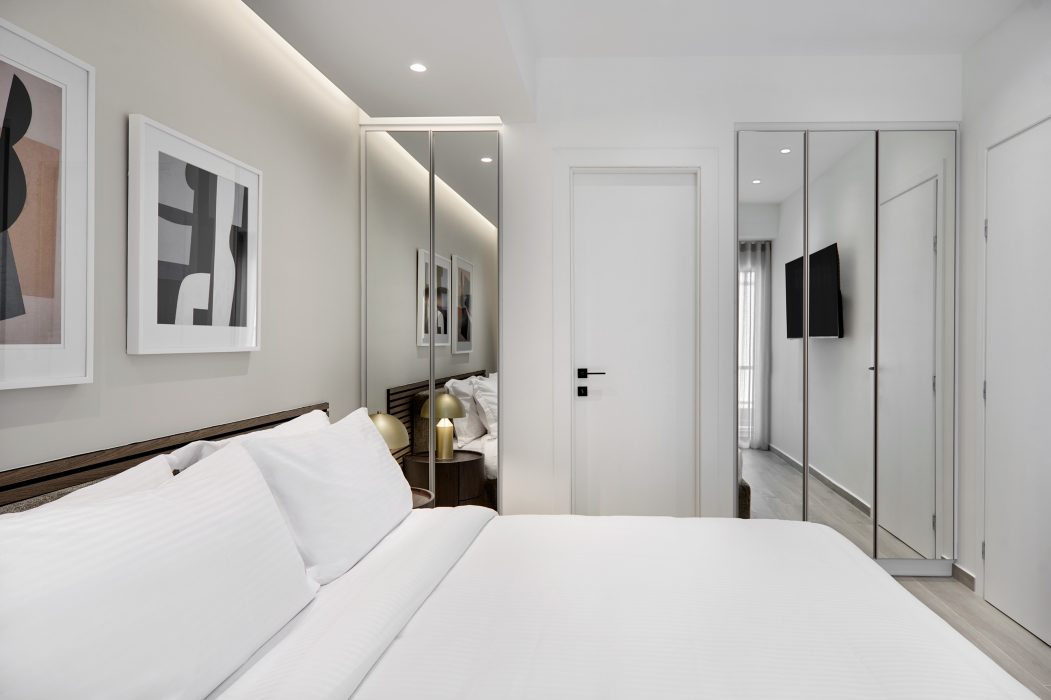 									Plw_Valaoritou_1_10337									