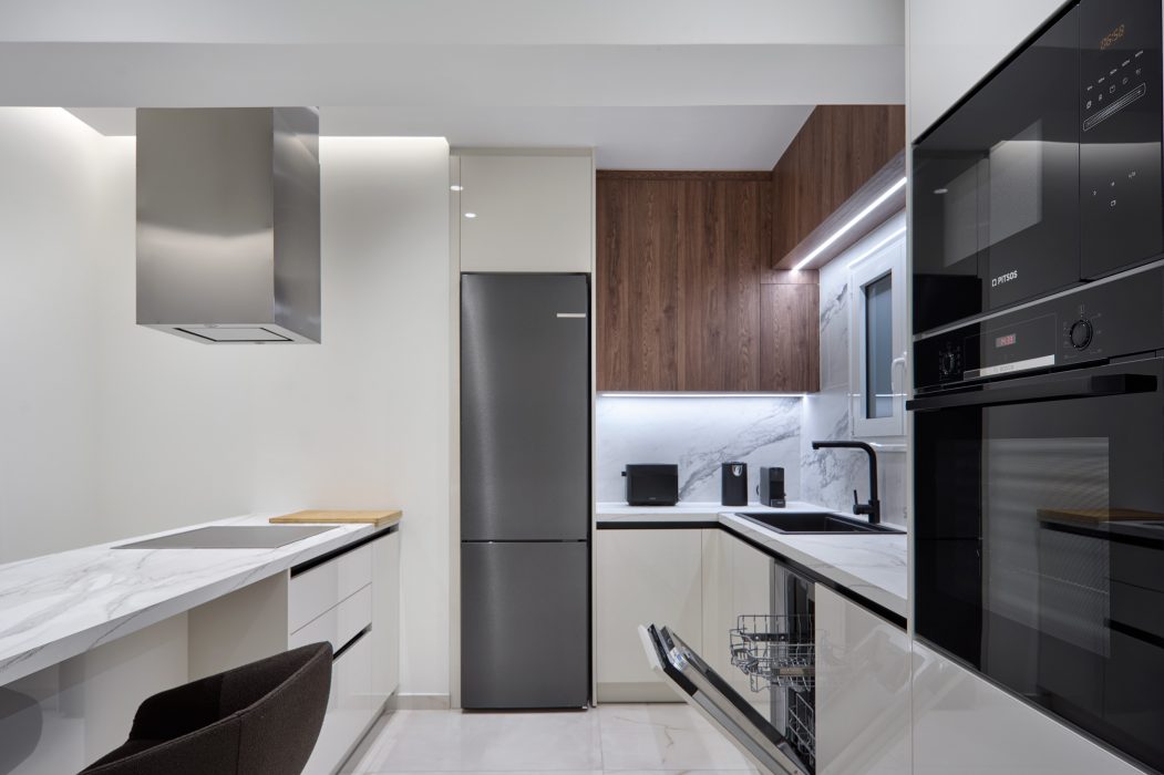 									Plw_Valaoritou_1_10394									